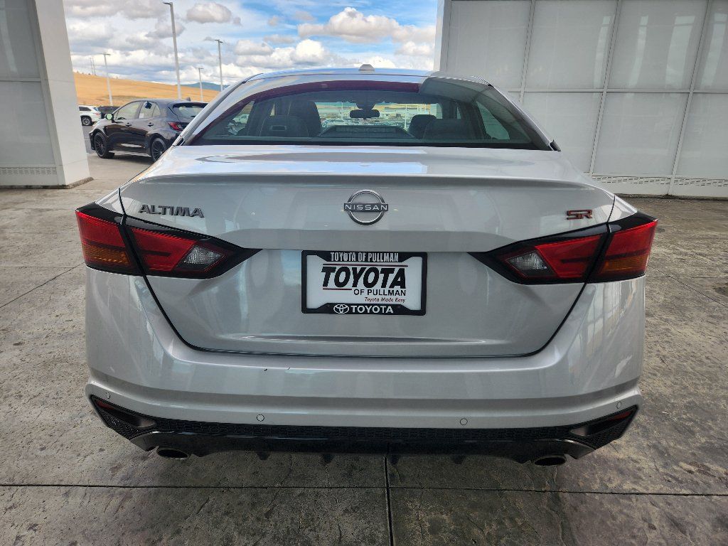 Used 2024 Nissan Altima 2.5 SR FWD image 6