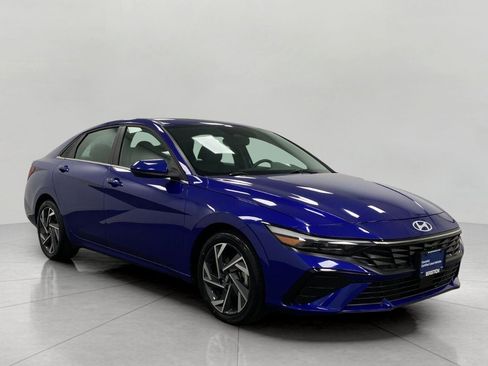 Certified 2025 Hyundai Elantra SEL FWD image 1