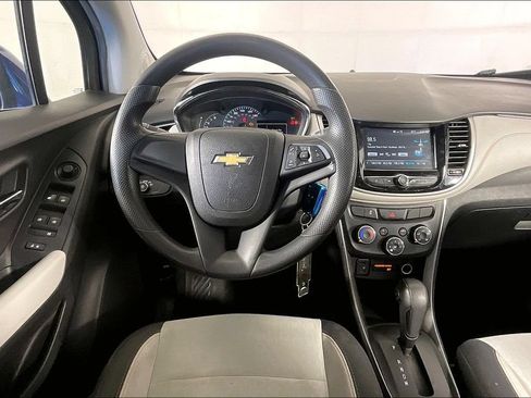 Used 2017 Chevrolet Trax LS AWD/4WD image 6