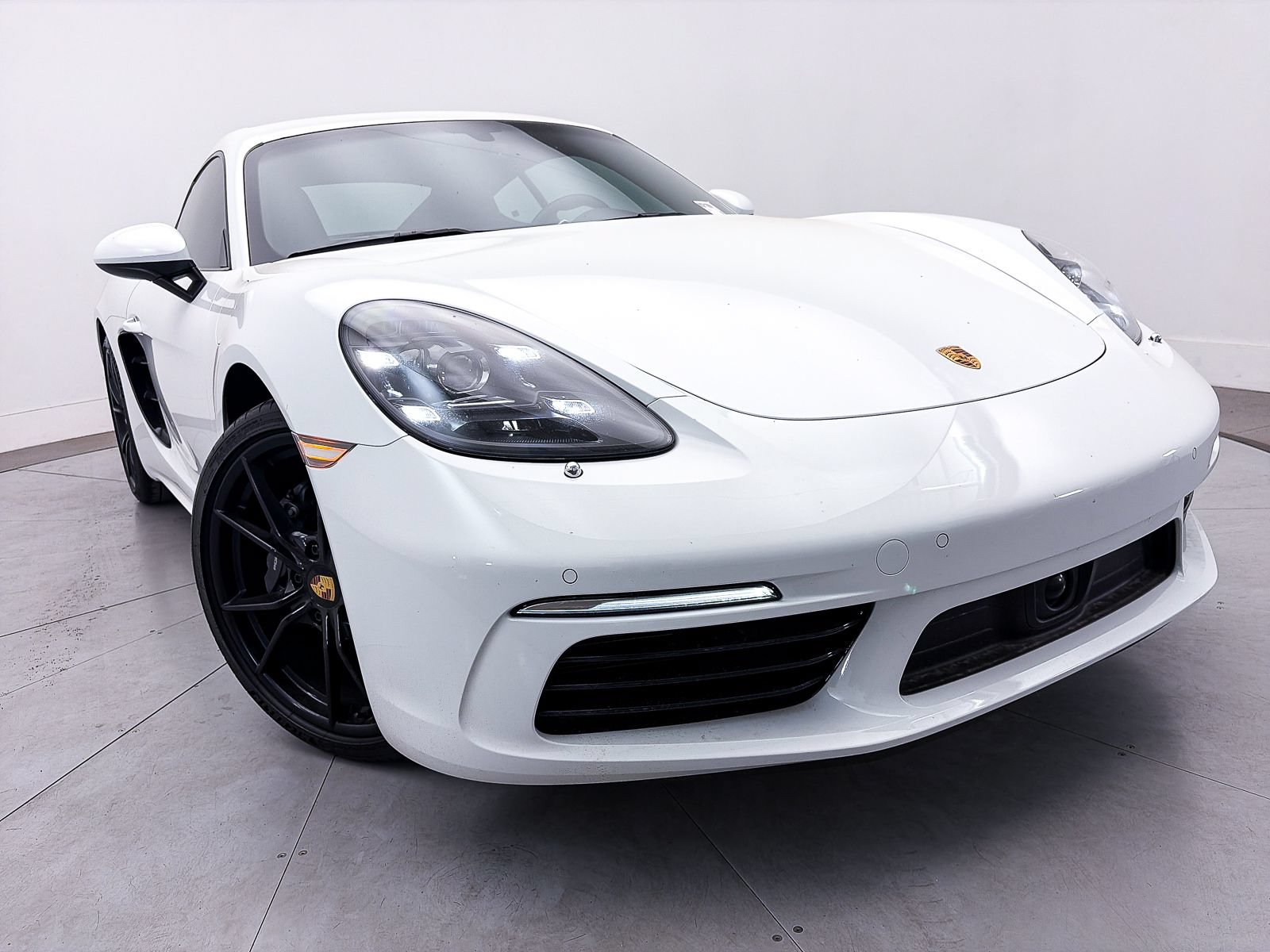 Used 2023 Porsche 718 Cayman w/ Exterior Package Painted RWD image 8