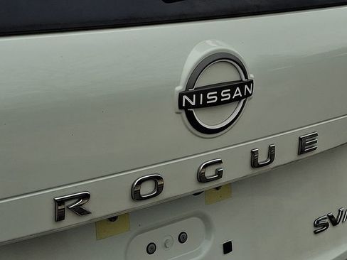 Certified 2023 Nissan Rogue SV image 30