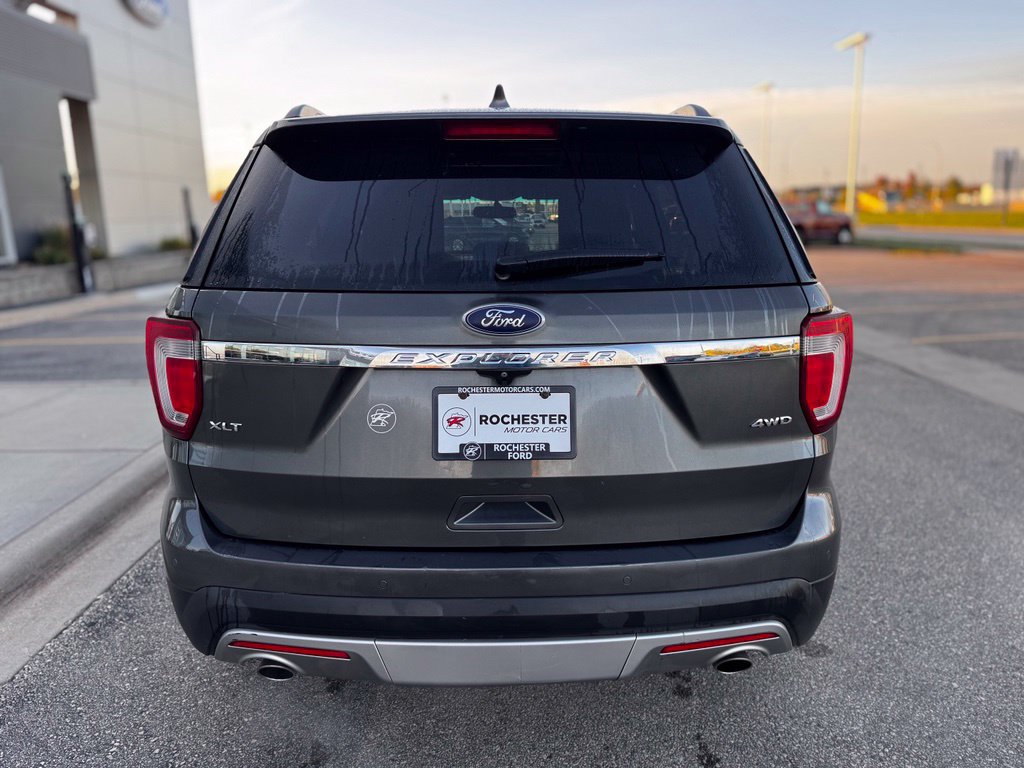 Certified 2017 Ford Explorer XLT w/ XLT Technology Feature Bundle AWD/4WD image 51