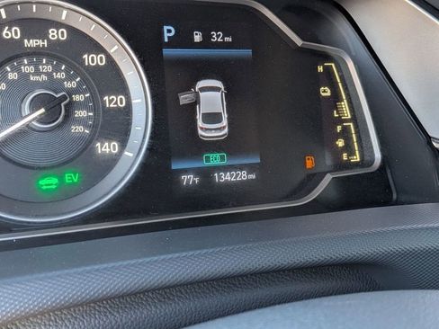 Used 2020 Hyundai Ioniq Blue image 18