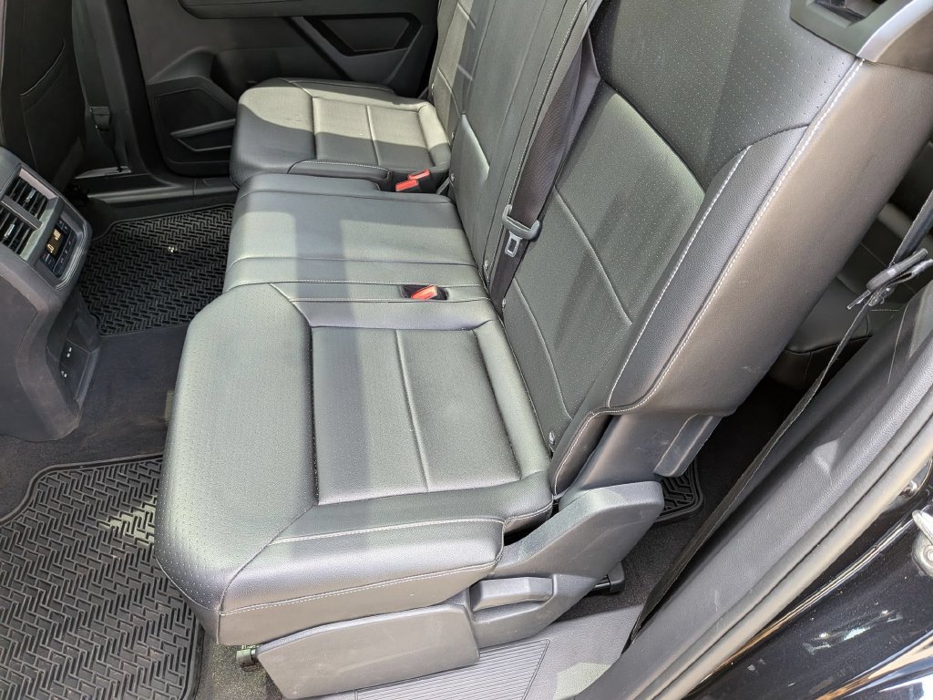 Used 2023 Volkswagen Atlas SEL R-Line AWD/4WD image 28