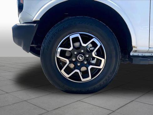 Used 2021 Ford Bronco Outer Banks AWD/4WD image 11