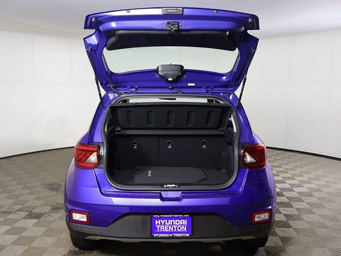 Certified 2025 Hyundai Venue Limited image 14