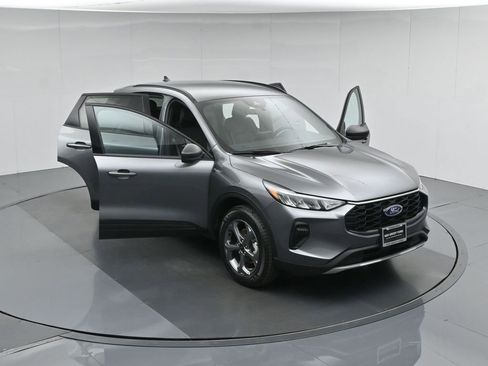 Certified 2025 Ford Escape ST-Line AWD/4WD image 41