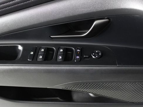 Certified 2025 Hyundai Elantra Sport FWD image 23