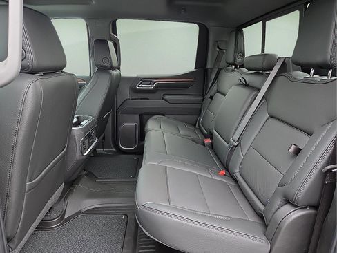 Used 2026 GMC Sierra 1500 Denali w/ Denali Reserve Package AWD/4WD image 10