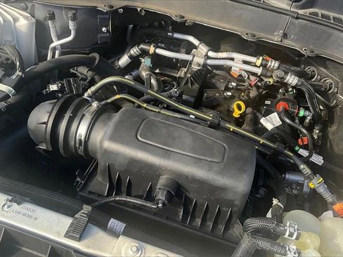 Certified 2021 Ford Explorer XLT w/ Equipment Group 202A image 34