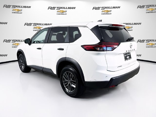 Used 2024 Nissan Rogue S FWD image 5