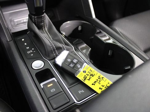 Used 2023 Volkswagen Atlas SE w/ Panoramic Sunroof Package image 20