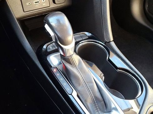 Used 2020 Buick Encore GX Essence image 17