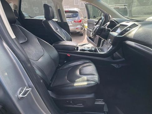Used 2020 Ford Edge Titanium w/ Equipment Group 301A FWD image 34