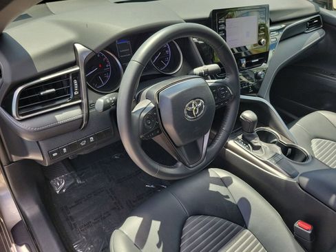 Used 2024 Toyota Camry SE w/ Convenience Package FWD image 13