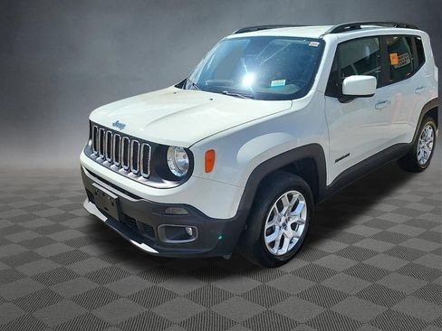 Used 2017 Jeep Renegade Latitude w/ Cold Weather Group AWD/4WD image 6