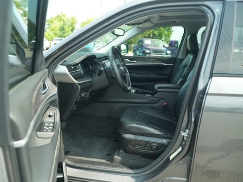 Used 2022 Jeep Grand Cherokee Limited AWD/4WD image 14