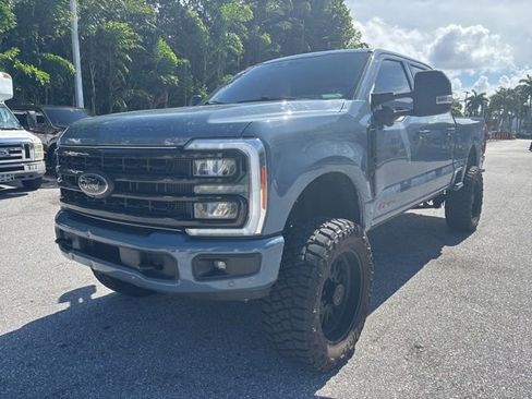Used 2023 Ford F250 Lariat w/ Lariat Ultimate Package AWD/4WD image 5