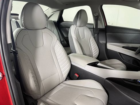 Used 2023 Hyundai Elantra Limited w/ Cargo Package FWD image 30