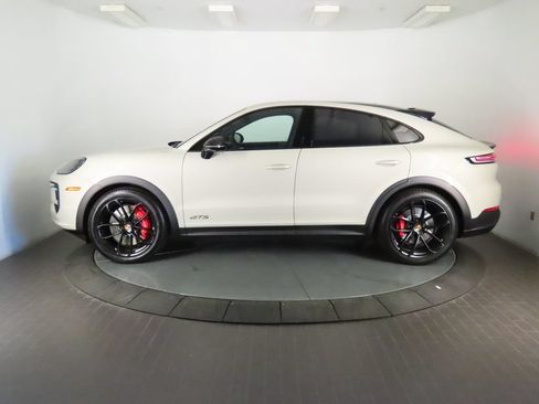 Certified 2026 Porsche Cayenne GTS AWD/4WD image 2