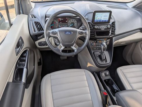 Used 2023 Ford Transit Connect Titanium image 4