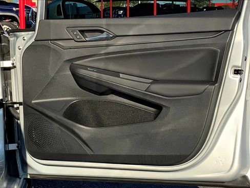 Used 2024 Volkswagen GTI SE image 44