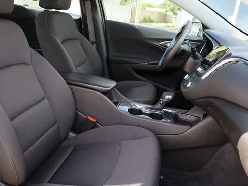 Used 2025 Chevrolet Malibu LT FWD image 26