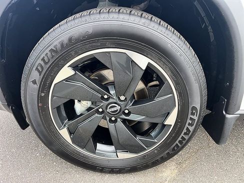 Certified 2025 Nissan Rogue SV w/ SV Premium Package FWD image 9