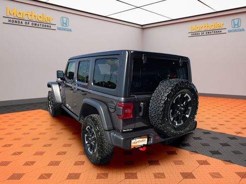 Used 2026 Jeep Wrangler Unlimited Rubicon AWD/4WD image 3