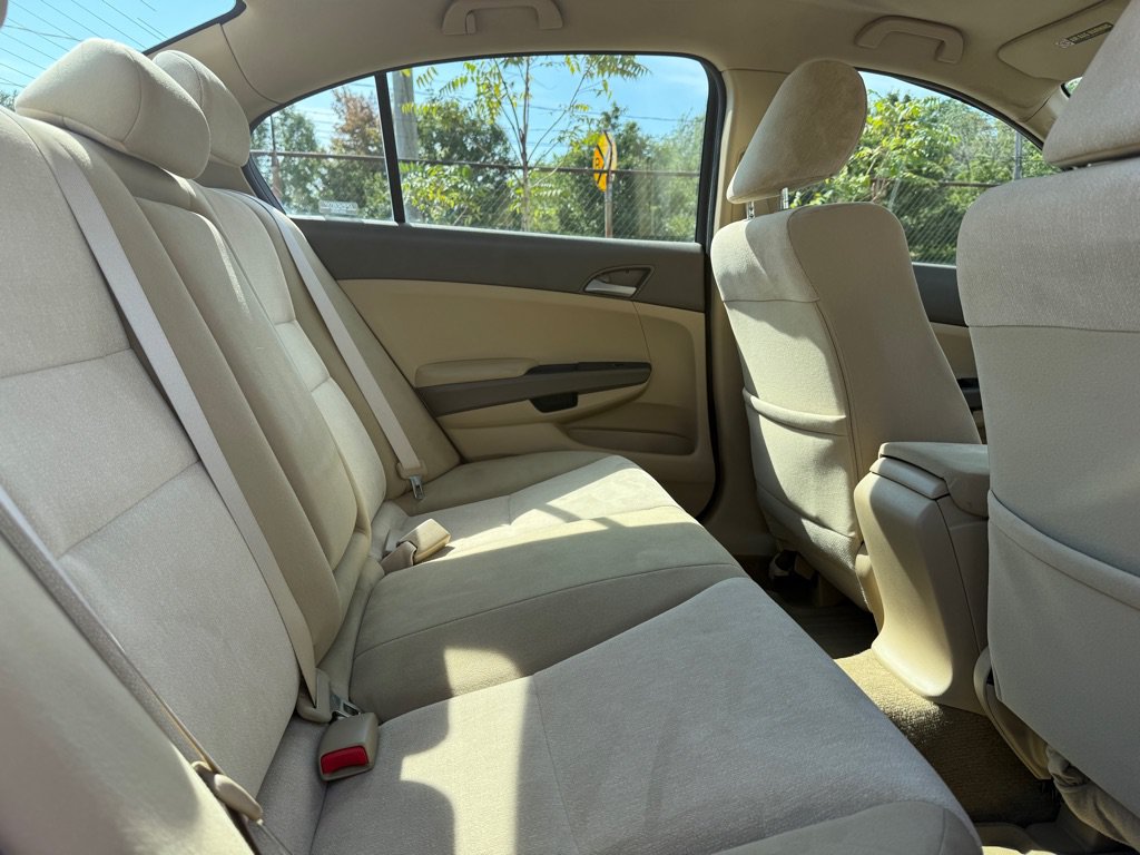 Used 2010 Honda Accord LX-P image 10