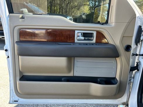 Used 2010 Ford F150 Lariat image 7