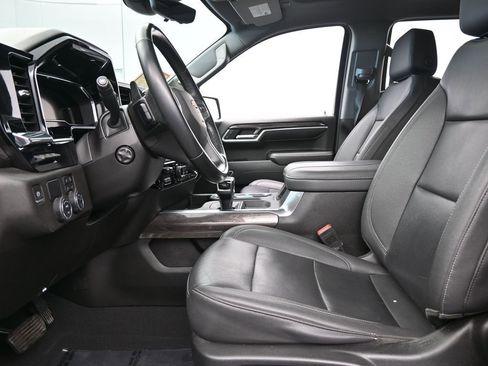 Used 2023 Chevrolet Silverado 1500 LTZ w/ LTZ Premium Package image 11