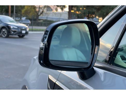 Used 2022 Kia Sorento EX w/ Panoramic Sunroof Package image 56