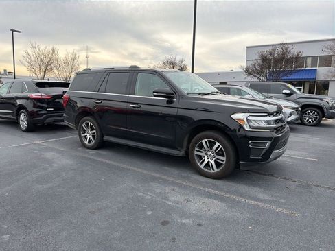 Used 2024 Ford Expedition Limited image 13