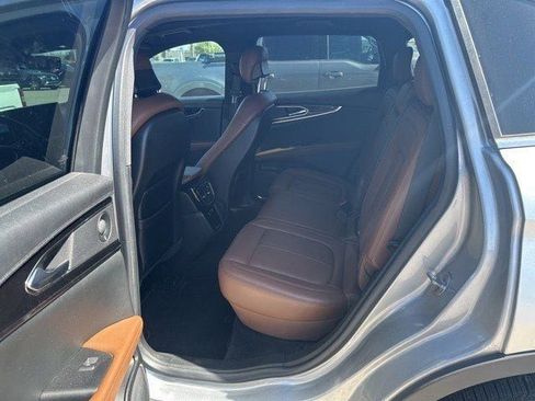 Used 2022 Lincoln Nautilus Reserve w/ Equipment Group 201A image 13