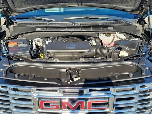 Used 2025 GMC Yukon XL Denali w/ Sun & Power Step Package image 31