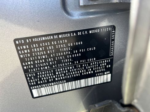 Used 2024 Volkswagen Taos S FWD image 29