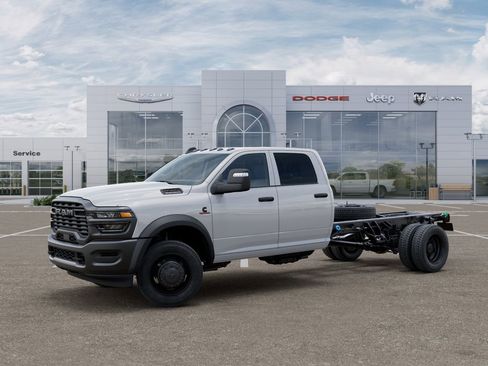 New 2026 RAM 4500 Tradesman AWD/4WD image 2