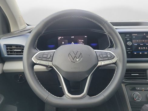 Certified 2022 Volkswagen Taos SE w/ Panoramic Sunroof Package AWD/4WD image 13
