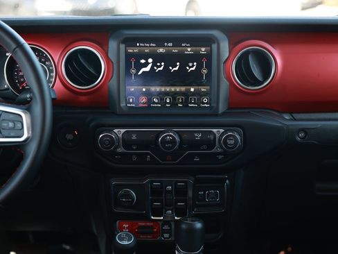 Used 2021 Jeep Gladiator Rubicon AWD/4WD image 29