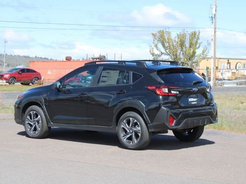 Used 2026 Subaru Crosstrek 2.0i Premium image 4