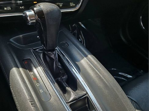 Used 2016 Honda HR-V EX image 25