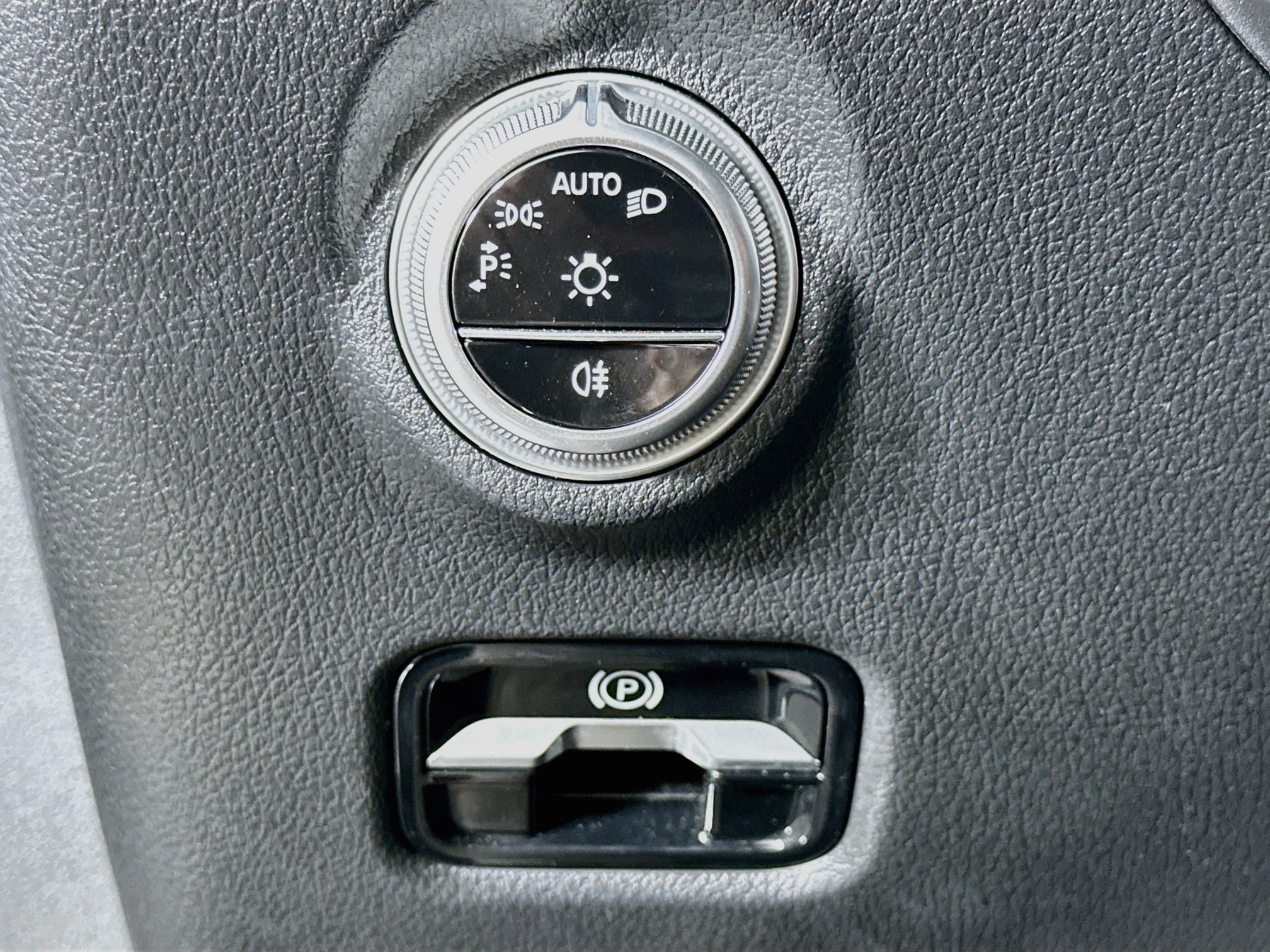 Used 2022 Mercedes-Benz C 300 4MATIC Sedan w/ AMG Line w/ Night Package image 17