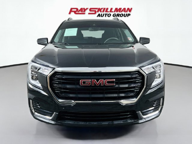 Used 2022 GMC Terrain SLE w/ Driver Convenience Package FWD image 2