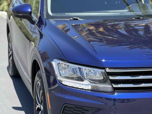 Used 2021 Volkswagen Tiguan SE FWD image 61