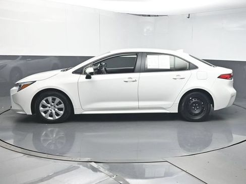 Used 2024 Toyota Corolla LE FWD image 5