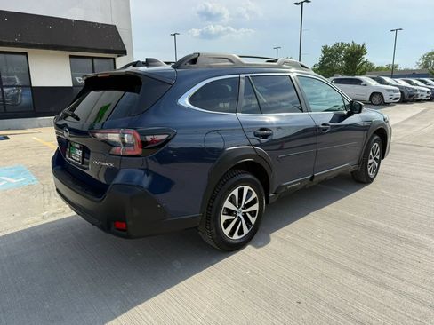 Used 2024 Subaru Outback Premium AWD/4WD image 15
