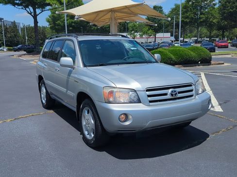 Used 2005 Toyota Highlander Limited FWD image 3
