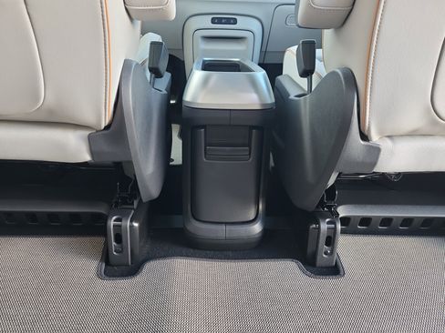 New 2025 Volkswagen ID. Buzz 1st Edition image 26