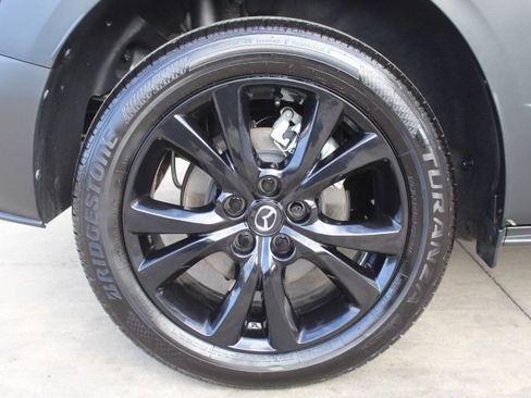 Certified 2025 MAZDA CX-30 2.5 Turbo w/ Premium Package image 9